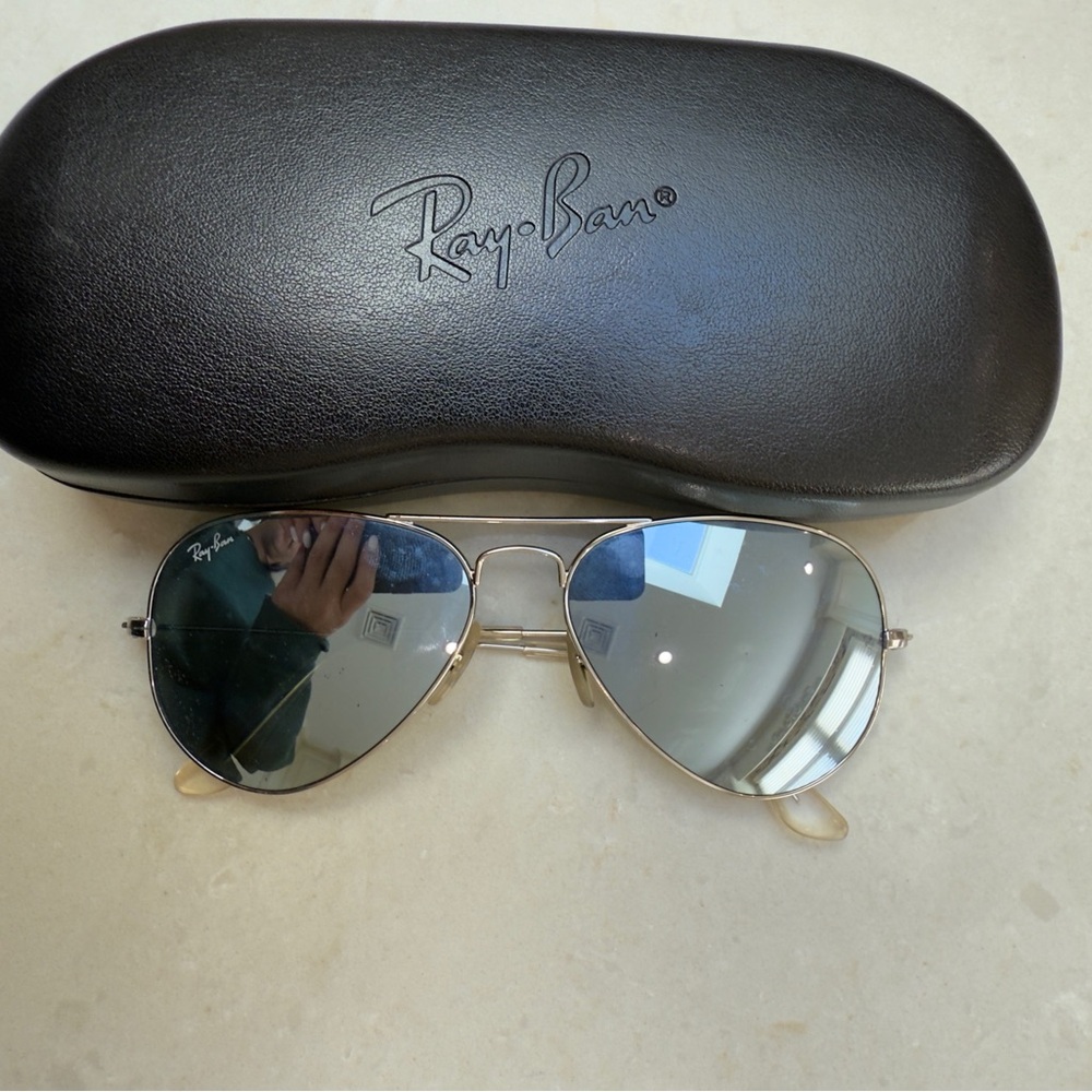 Ray-Ban Silver Aviator Sunglasses with Black Case